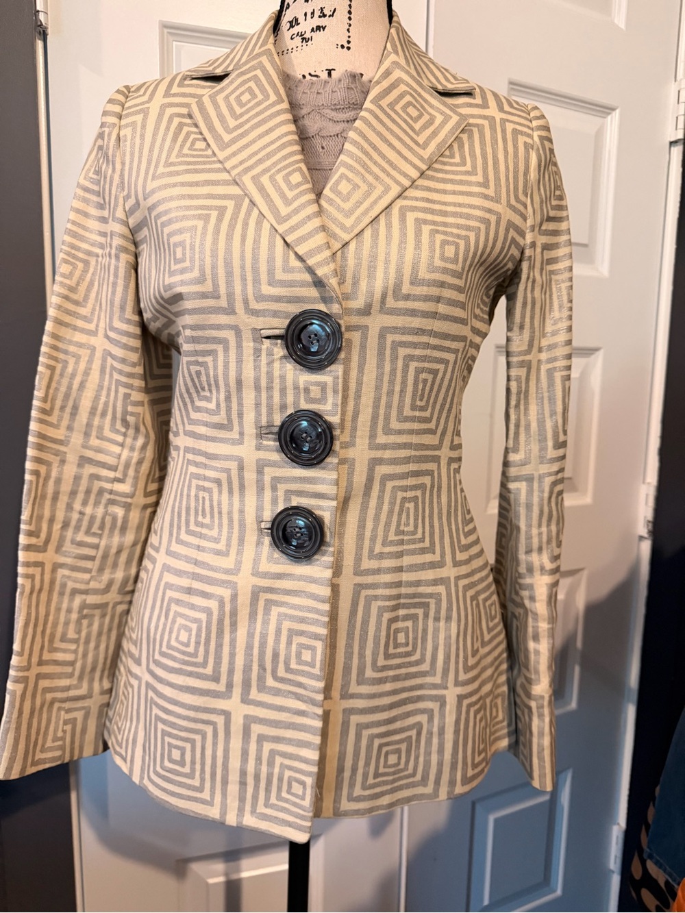 Womens Geometric Pattern Cream and Gray Tailored Jacket
